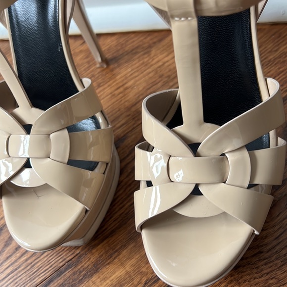 Saint Laurent Tribute Platform Sandal in nude/taupe patent leather size 38.5 - Picture 13 of 16